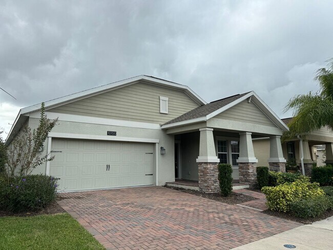 Building Photo - House For Lease in The Oaks