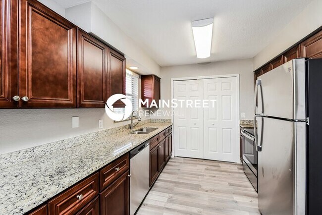 Foto del edificio - 4 Bedroom Pet-Friendly Home in FORT MYERS, FL with Main Street Renewal