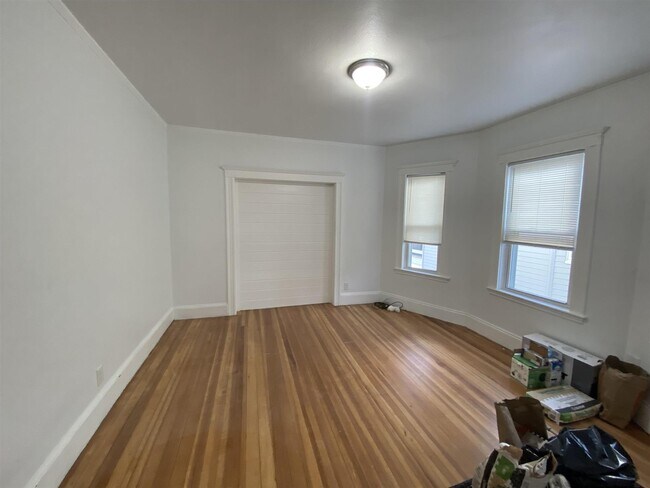 Foto del edificio - 44 Temple St