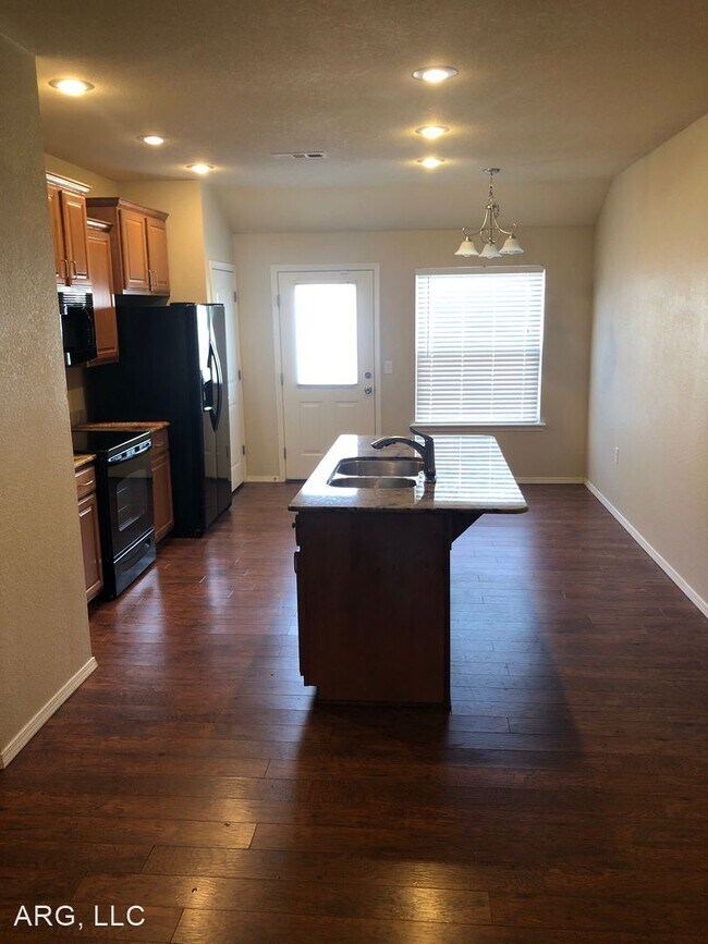 Foto del edificio - 3 br, 2 bath House - 2660 Chapel Creek