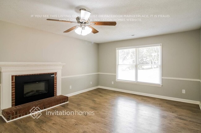Building Photo - 330 Brooke Wood Dr