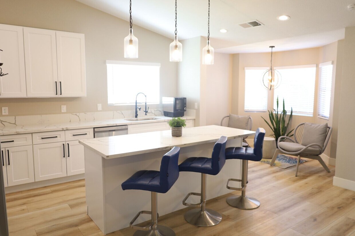 Primary Photo - Fully Remodeled Single Story Home 3 Bedroo...