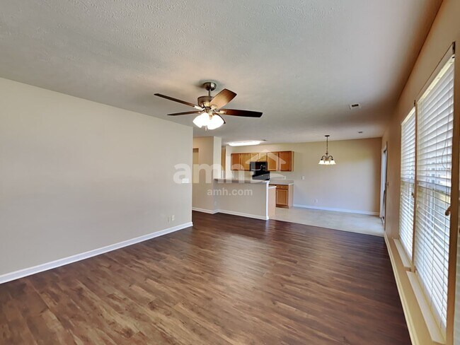 Building Photo - 760 Arbor Springs Drive