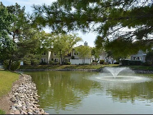 Primary Photo - 644 Le Parc Cir