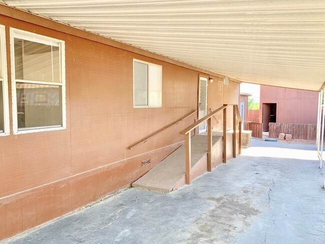 Building Photo - Remodeled 3 bedroom Manufactured Home