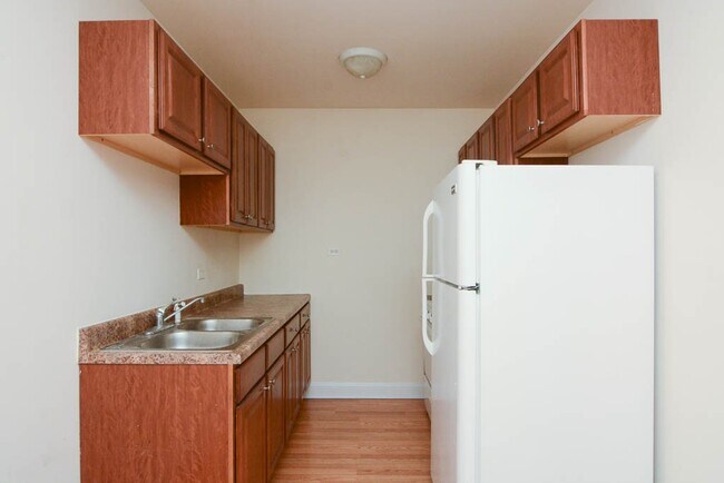 Foto del edificio - 2600 N Kimball Ave
