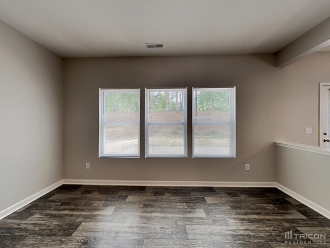 Building Photo - 5007 Red Poll Dr