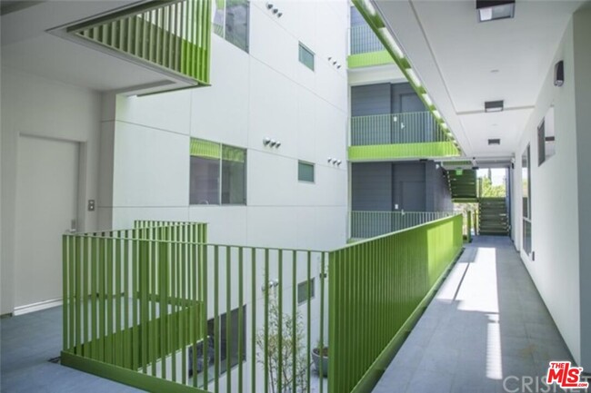 Building Photo - 12117 Valleyheart Dr