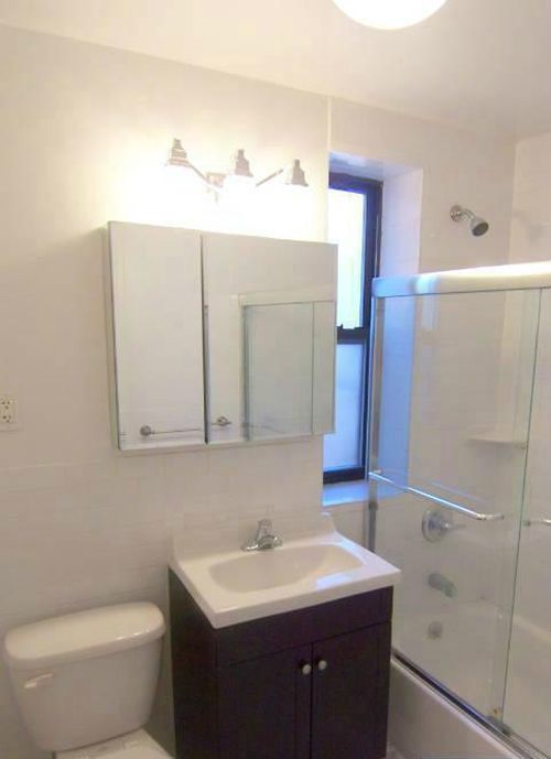 Foto del edificio - 302 E 77th St