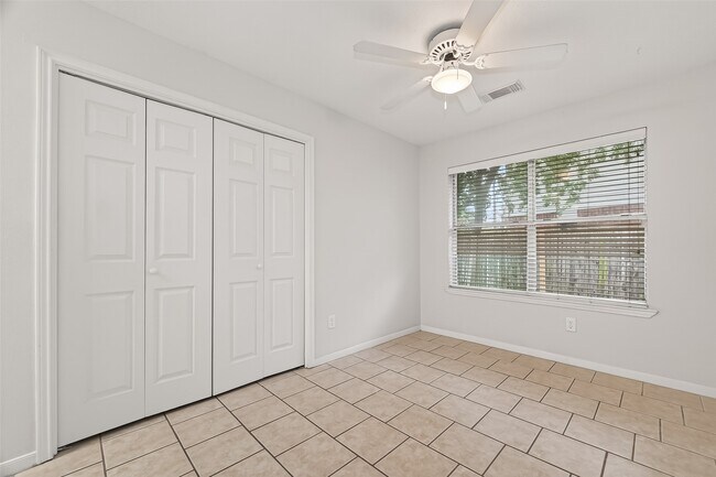 Foto del edificio - 2002 Foundary Dr