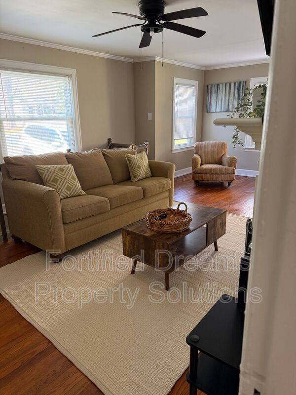 Foto del edificio - 2203 Maywood St