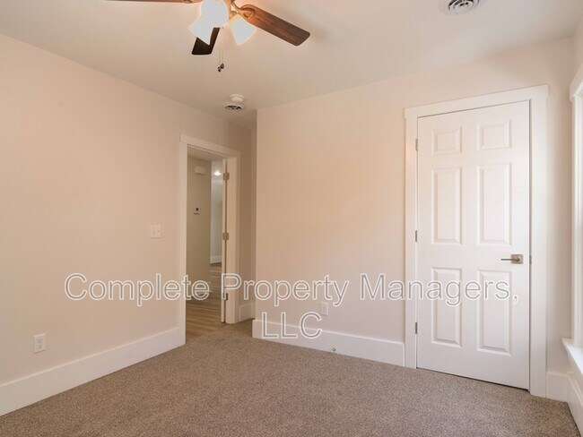 Foto del edificio - 821 Jefferson Ave