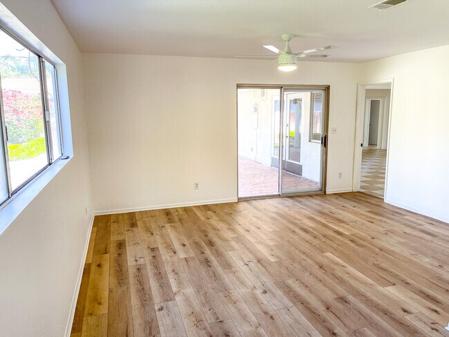 Building Photo - 4077 Lively St
