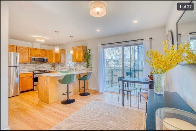 Building Photo - 2 Howe Ter