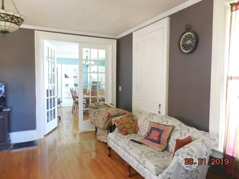 Foto del edificio - 608 S Madison St