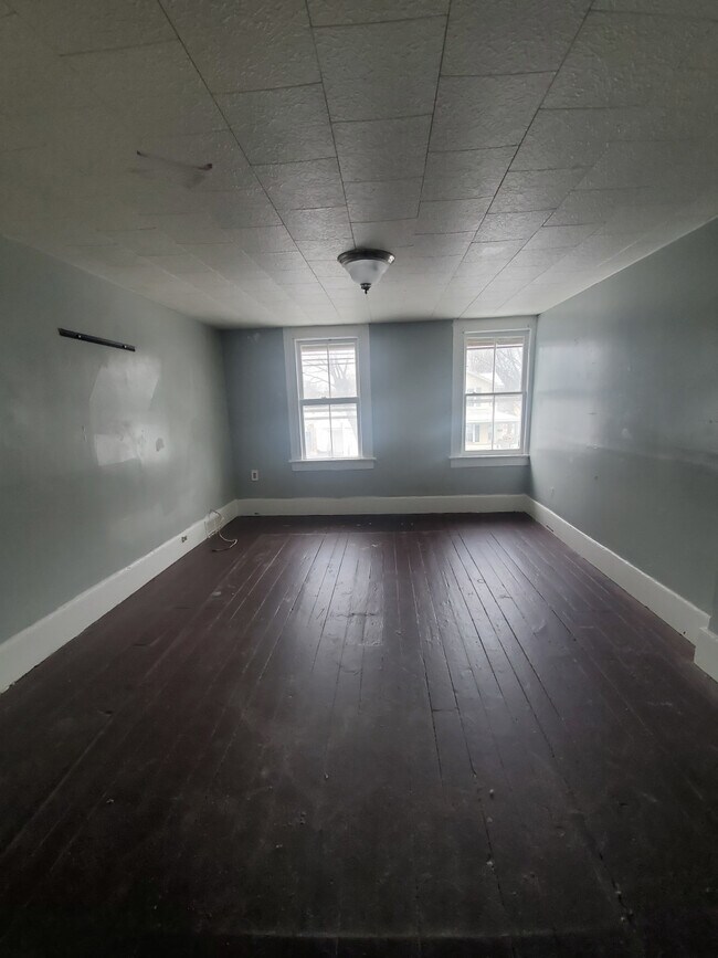 Building Photo - 29 Costar Street