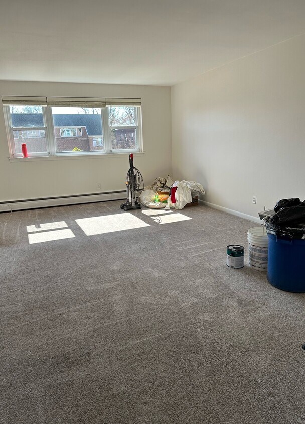 Building Photo - 506