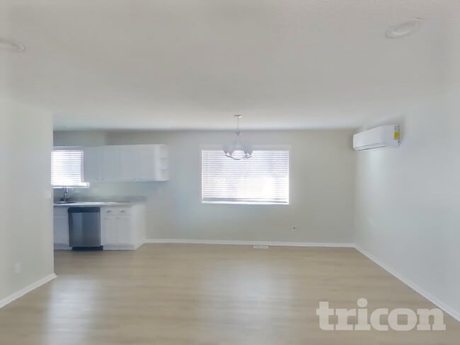 Foto del edificio - 6650 Brook Forest Dr