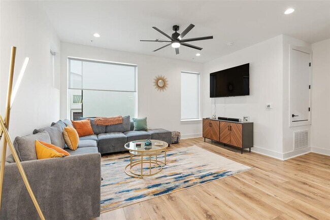 Foto del edificio - 1417 Kramer Ln