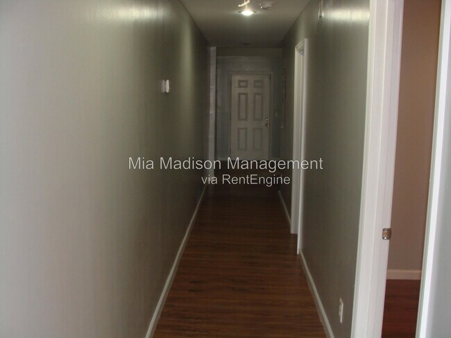 Building Photo - 319 W 31st St