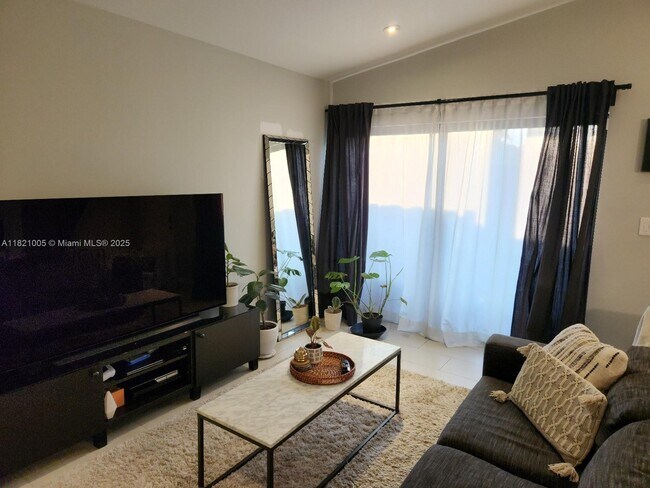 Foto del edificio - 12325 NW 11th Ct