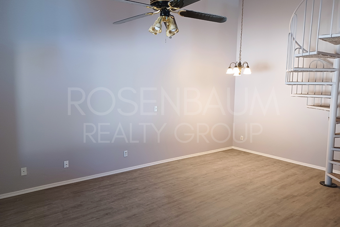 Primary Photo - Beautifully remodeled 2-beds, 1-bath townh...
