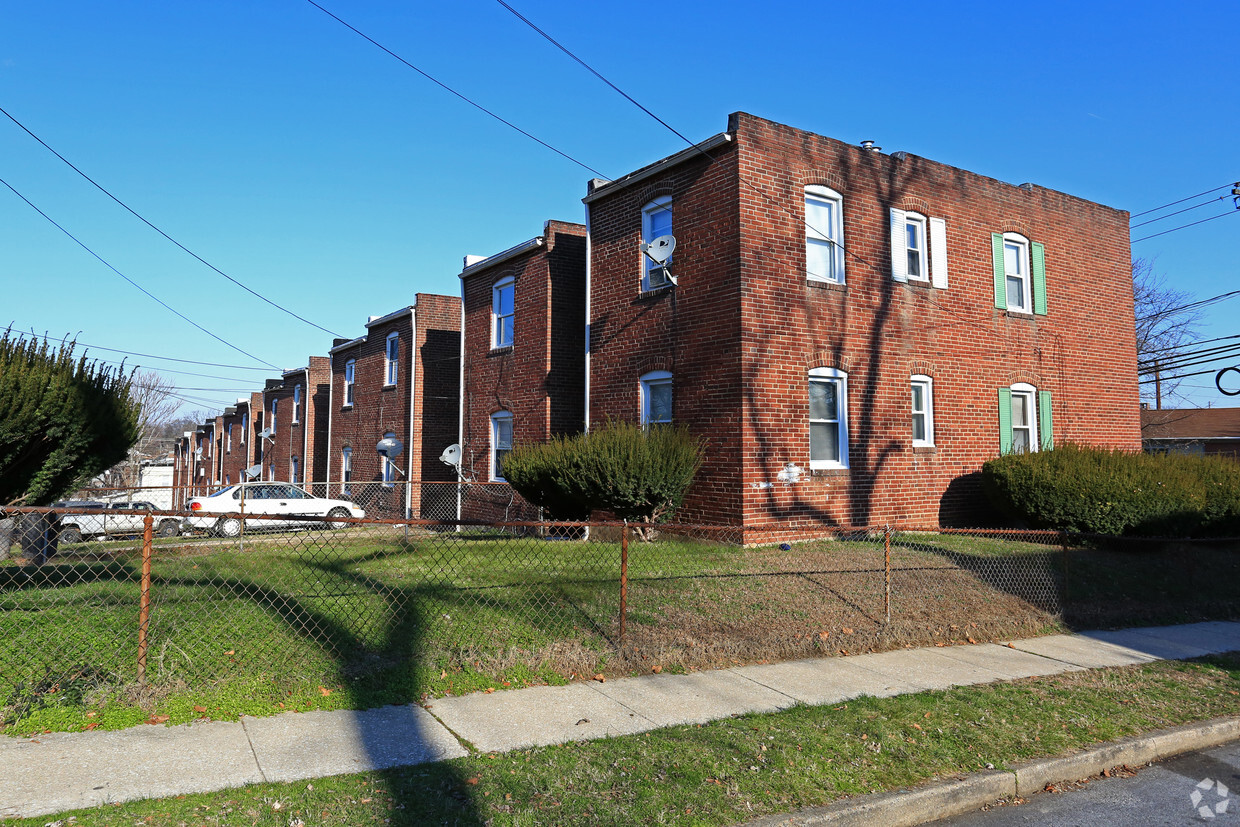 Foto principal - Baybrook Park Apartments