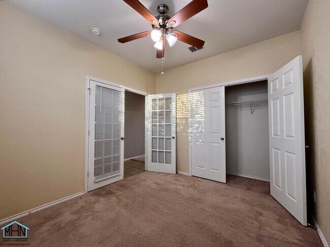 Foto del edificio - 3802 Mahogany Cove