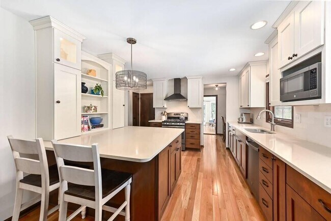 Foto del edificio - 3545 N Brookfield Rd