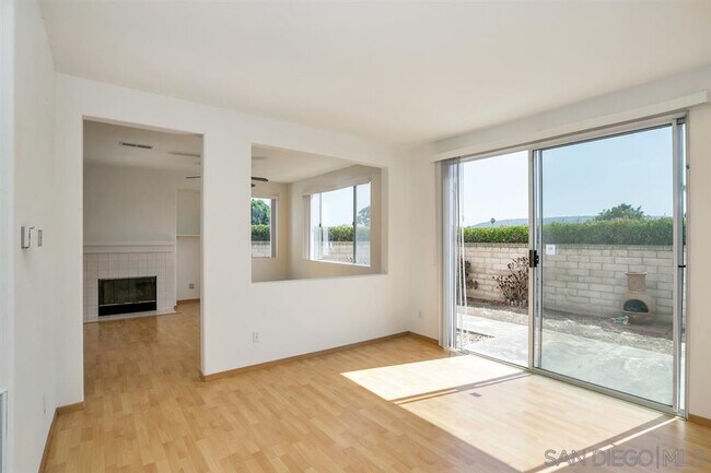 Foto del edificio - 8727 Westmore Rd