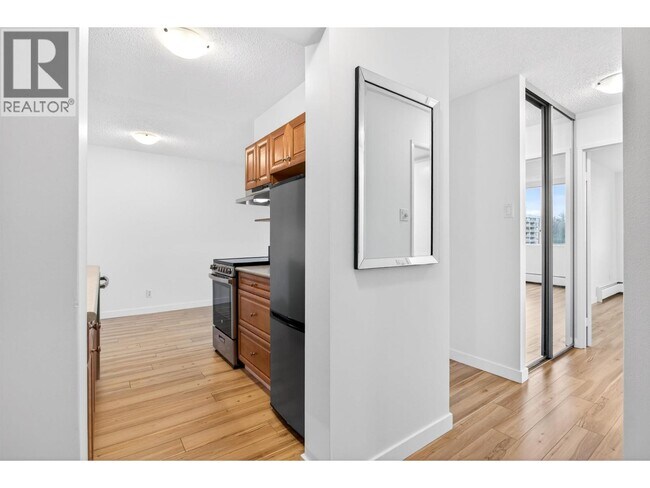 Photo du bâtiment - 2016 Fullerton Ave