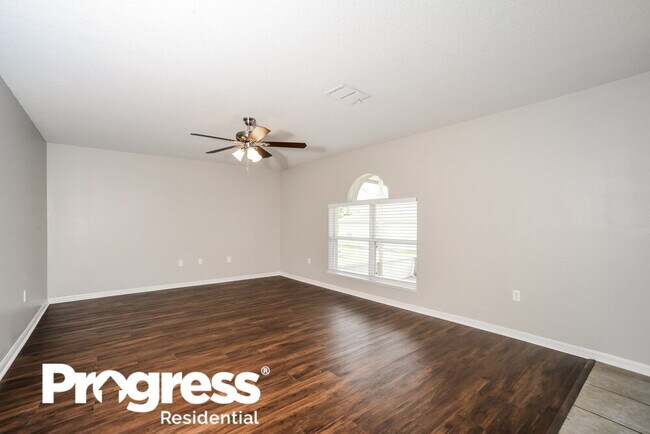 Building Photo - 2220 Aitkin Loop