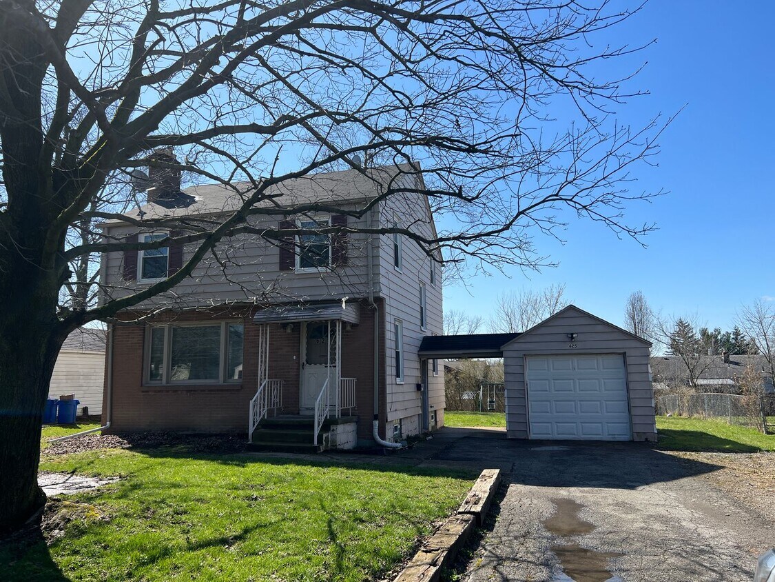 Foto principal - 625 Churchill Rd
