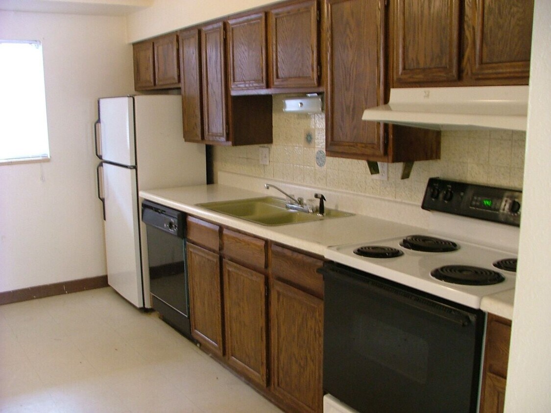 Foto del edificio - Spacious Garden-Level 2 Bed Near Downtown ...