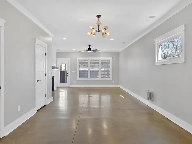 Foto del edificio - 368 Glenrose Ave