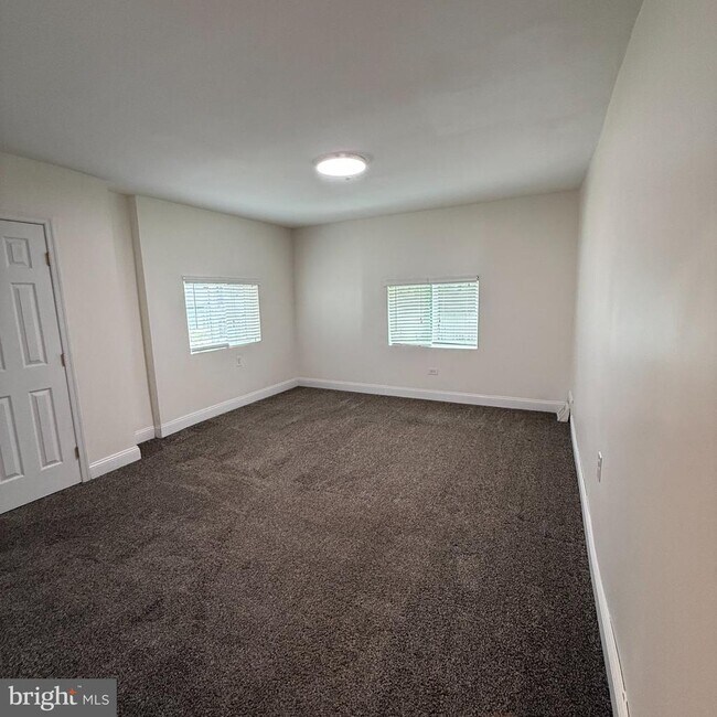 Foto del edificio - 862 Birch Trail