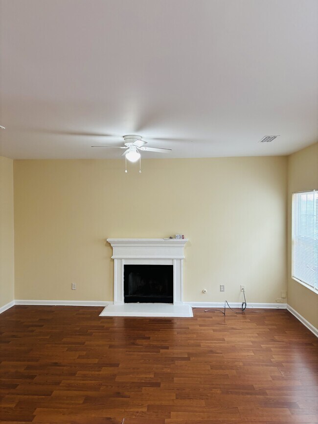 Foto del edificio - 4995 Upper Elm St