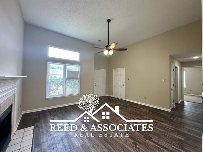 Building Photo - Charming Home Located in Bartlett/Raleigh ...
