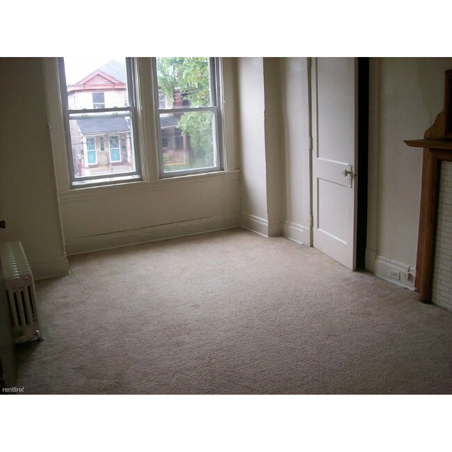 Foto del edificio - 2306 Sherbrook St