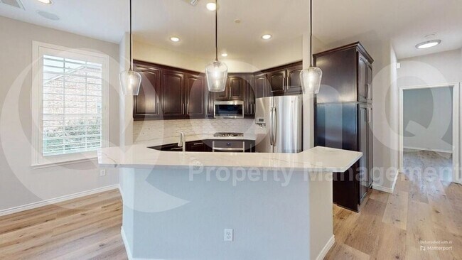 Building Photo - 5735 Knox Dr