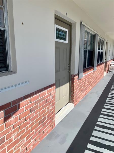 Foto del edificio - 1554 N 12th Ct