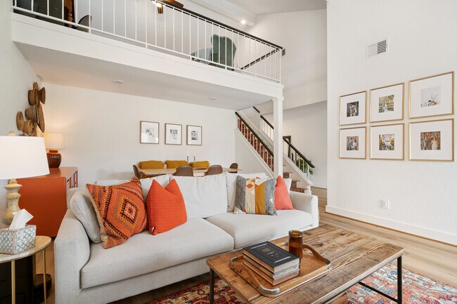 Foto del edificio - 5602 Greenhill Forest Dr