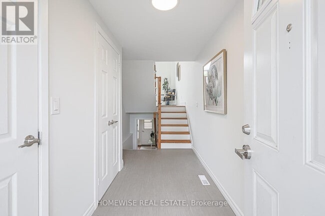 Photo du bâtiment - 560-560 Waverly St N