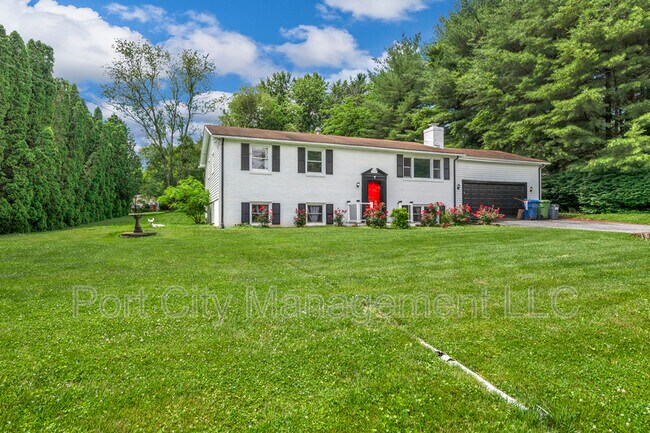 Foto del edificio - 2431 Clydesdale Rd