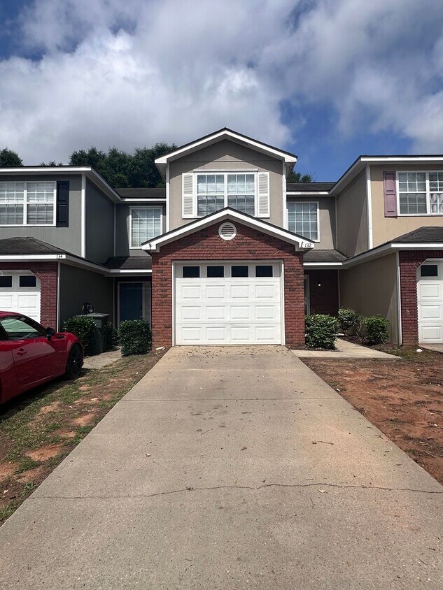 Foto principal - 132 S Spring View Dr