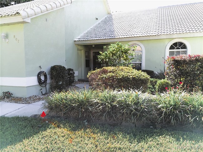 Building Photo - 807 Lanark Dr