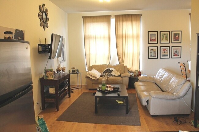 Foto del edificio - 1623 N Halsted St