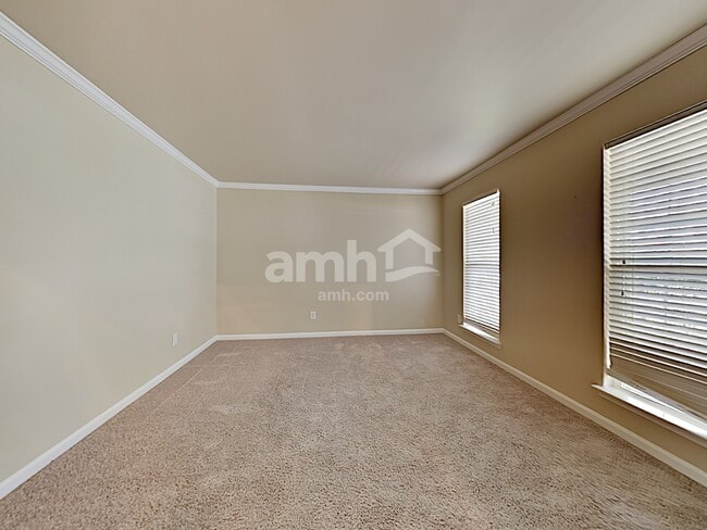 Foto del edificio - 1038 Vanguard Dr