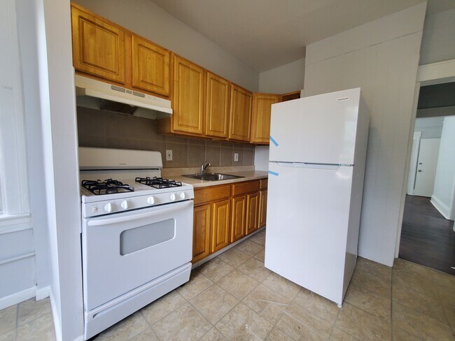 Unit 2 - 109 Winfield Ave