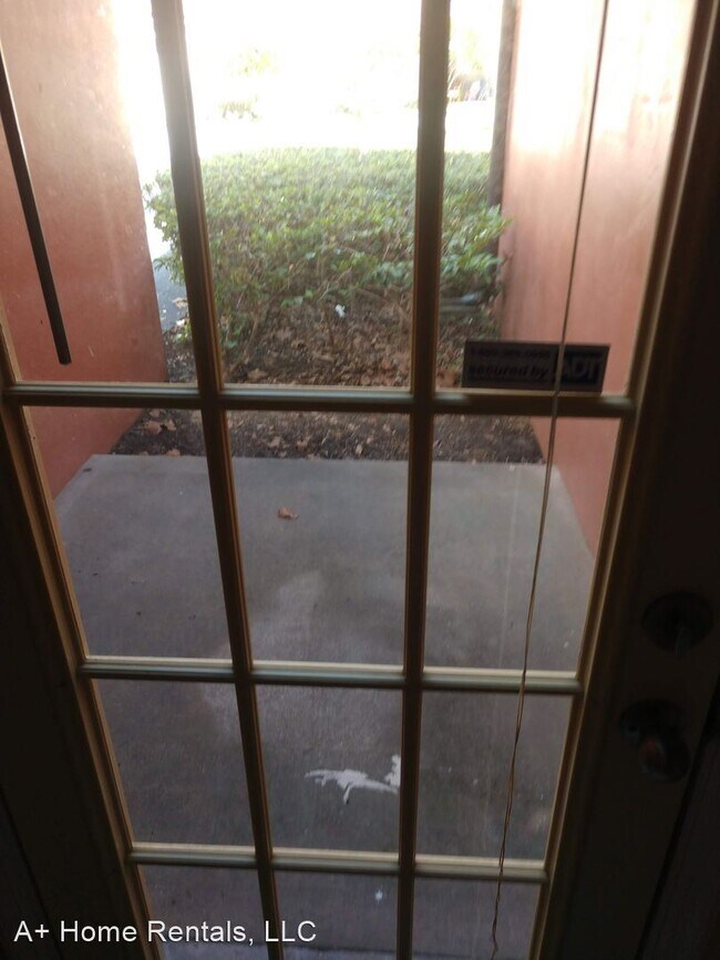 Foto del edificio - 1 br, 1 bath House - 760 Centervale Drive ...